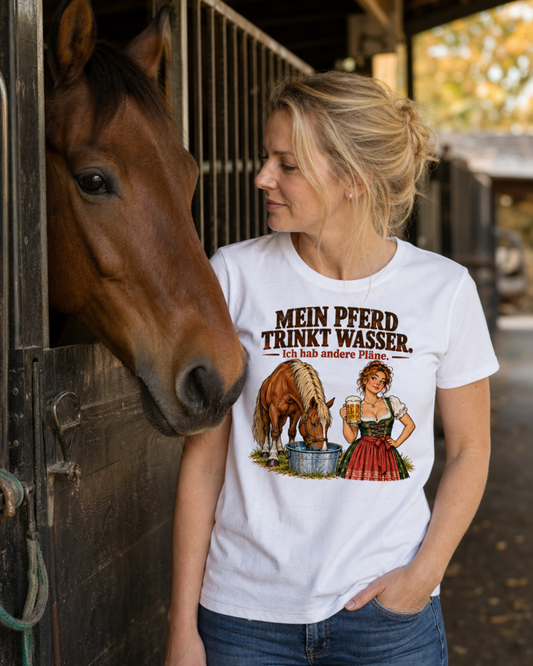 T-Shirt „Mein Pferd trinkt Wasser“ – Oktoberfest Pferde Edition